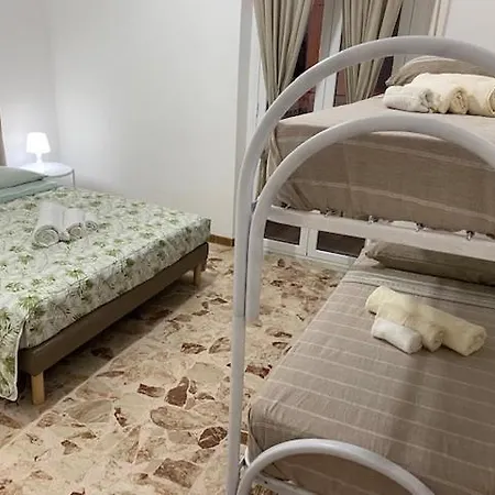 Bonita Cora בית הארחה פקינו