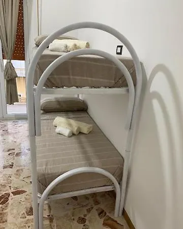 Bonita Cora בית הארחה *